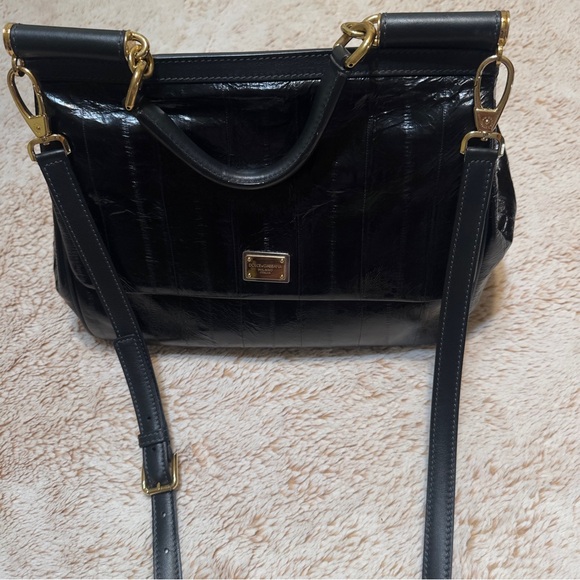 Dolce & Gabbana Black Leather Shoulder Bag - Picture 6 of 11